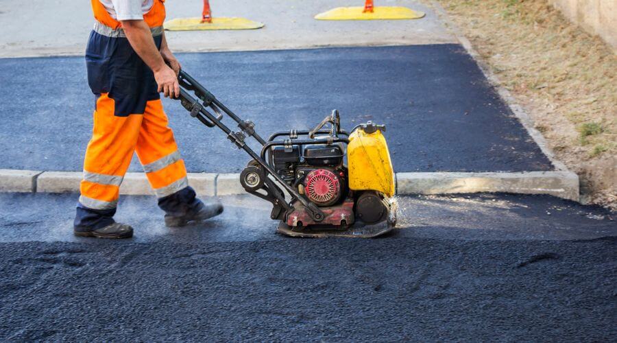 Professional gutter cleaning in Minot, ME